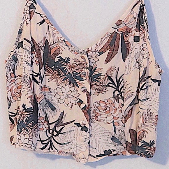 Floral Crop Top - Picture 3 of 4